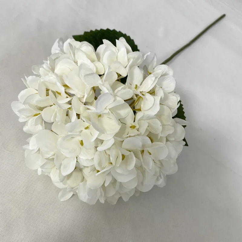 Hortensias artificiels blancs